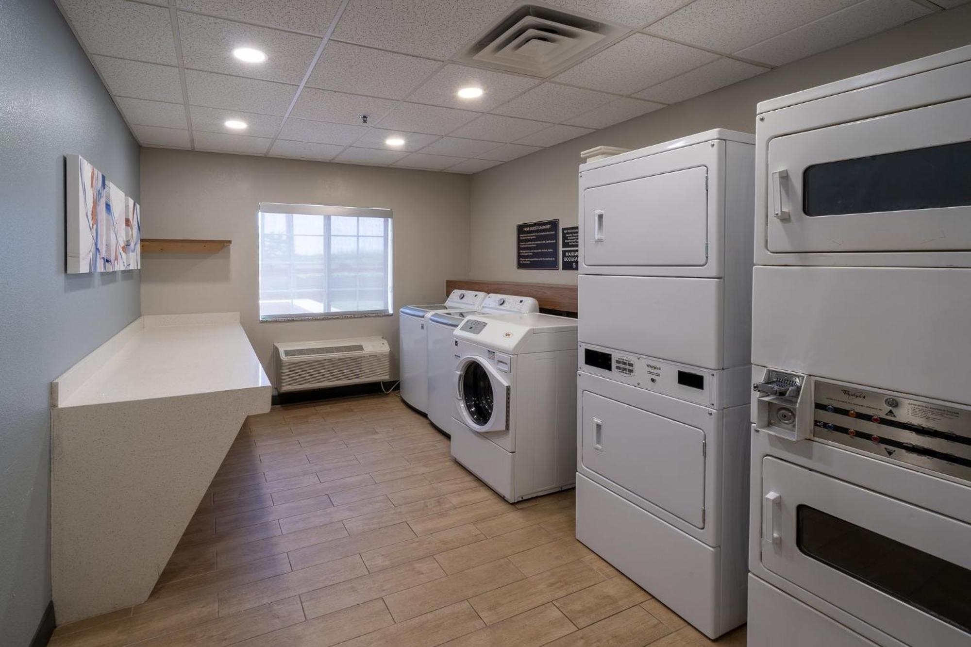 Candlewood Suites Deer Park By Ihg Екстер'єр фото