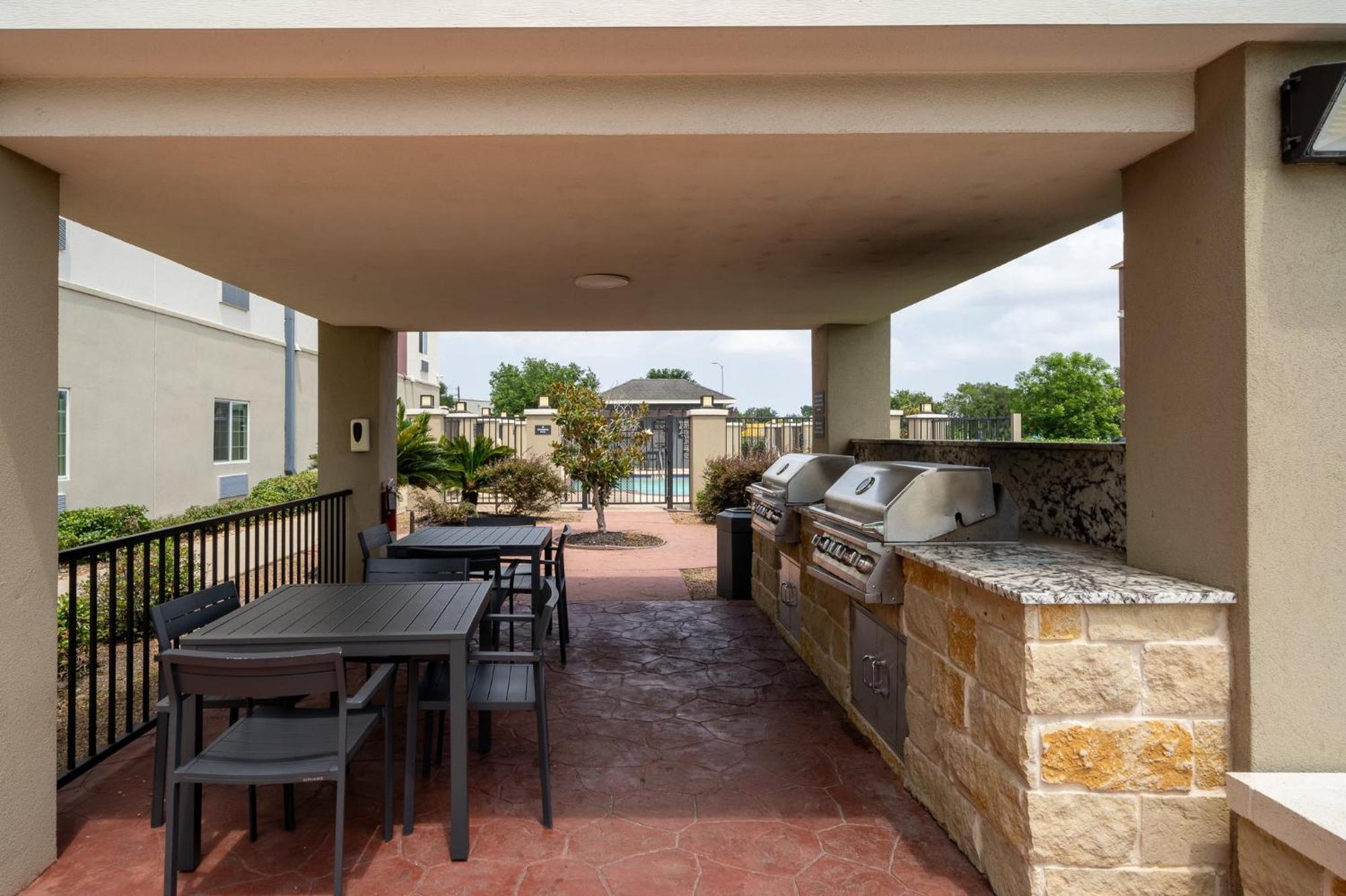 Candlewood Suites Deer Park By Ihg Екстер'єр фото